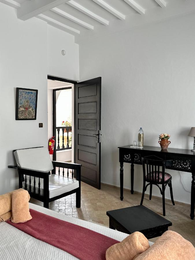 Riad Dar Awil Εσαουίρα Εξωτερικό φωτογραφία